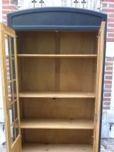 armoire vitrine parisienne