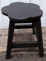 tabouret en bois noir