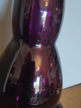 carafe violet foncé avec bouchon flamme