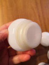 2 Pots d'apothicaire en opaline vintages