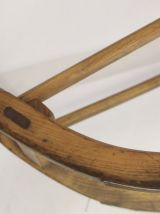 Luge vintage en bois.