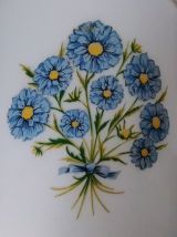 Jolie suspension en opaline (fleurs bleues) 