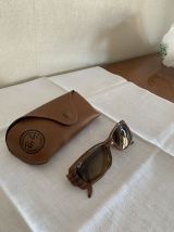 Lunettes de soleil RAY BAN modèle RB 4067