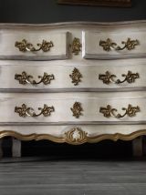 Commode blanche patinée style Louis XV