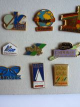 Lot  de 60 Pin's Années 90