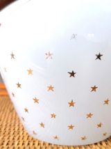 Vase en verre opalin aux étoiles 