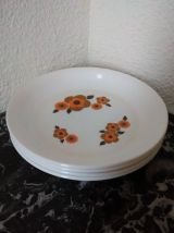 4 assiettes arcopal - motif lotus (années 70)