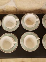 7 tasses + 8 sous tasses porcelaine opaque