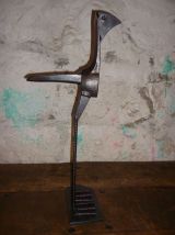 SCULPTURE " L'ECHASSIER " 