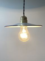 LOT 2 PETITES SUSPENSIONS EMAILLEES BLANCHES 