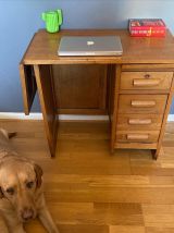 Bureau enfant des années 40/50 en chêne miel