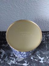 Boite en tôle bleue (décor floral)