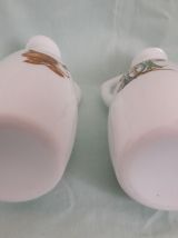 Huilier et vinaigrier en opaline