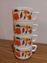 4 tasses à café Arcopal décor fleurs vintage TBE