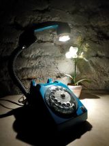Lampe déco récup' upcycling téléphone vintage '80