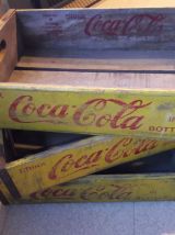 3 Anciennes Caisses Jaune Coca-Cola