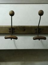 PORTE-MANTEAU ANCIEN FER ET BOIS