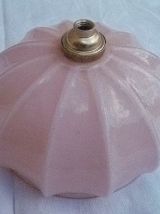 suspension  vintage  , verre  rose