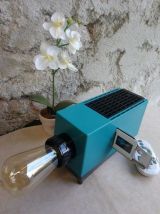 Projecteur de diapos recyclé en lampe déco, à télécommande