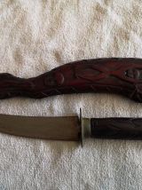 Couteau ethnique africain manche et étui sculpté bois 