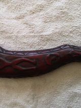 Couteau ethnique africain manche et étui sculpté bois 