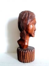 Sculpture africaniste, tête de jeune femme vers 1940 
