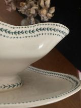 Saucière terre de fer porcelaine opaque de Gien.