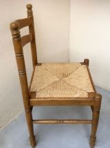 Quatre chaises en bois paillées
