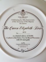 Assiette de collection "Les roses de la reine" d'Angleterre 