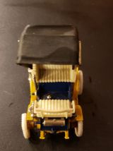 4 voitures miniatures MOBIL