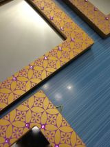 Quatre miroirs décorés