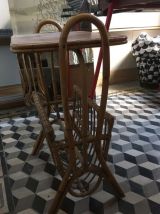 Porte revue en rotin vintage