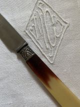 Couteaux anciens au style art déco .