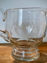 Carafe en verre gravé