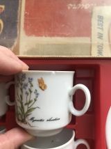 Tasses et sous tasses en porcelaine 