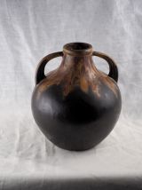 Vase boule noir mat et coulures ocres / lave - G. Méténier