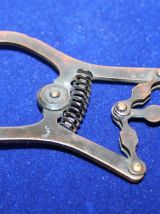 SAUTE- RUISSEAU XIXème RELEVE JUPE