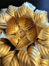 applique murale feuilles dorée 3 corolles