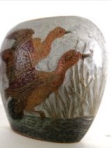 Vase en laiton cloisonné aux canards, vers 1900 