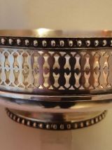 Coupe ancienne en métal argenté ajouré 