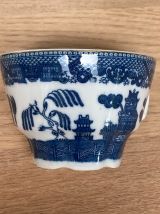 2 tasses en porcelaine fine