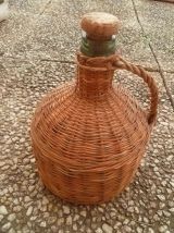 dame jeanne  , bouteille  recouverte  osier  , vintage