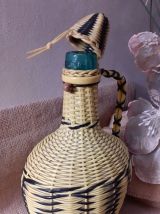 Carafe vintage tressée 