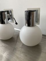 LOT 2 ANCIENNES APPLIQUES RONDES EN OPALINE VINTAGE