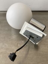 LOT 2 ANCIENNES APPLIQUES RONDES EN OPALINE VINTAGE