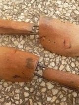 Embauchoirs en bois naturel