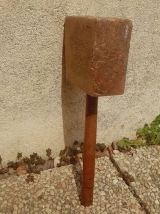 marteau , maillet  carré en bois , vintage