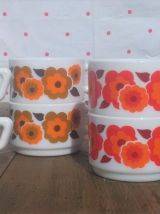 8 tasses à café Lotus arcopal (années 70) 