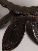 Chamberstick antique avec couvercle en verre soufflé.