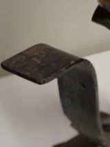 Chamberstick antique avec couvercle en verre soufflé.